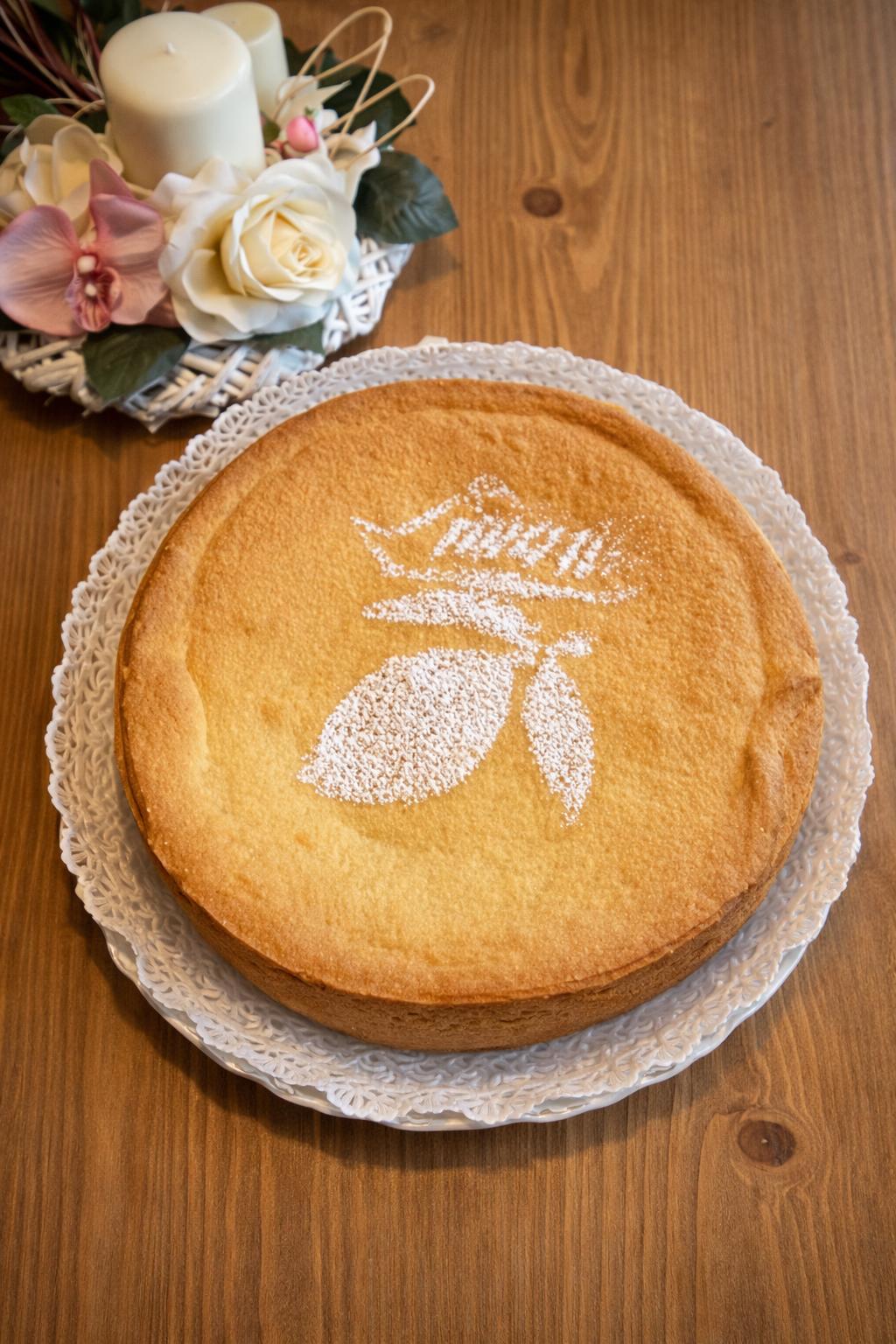 Torta Limone artigianale con crema al limone